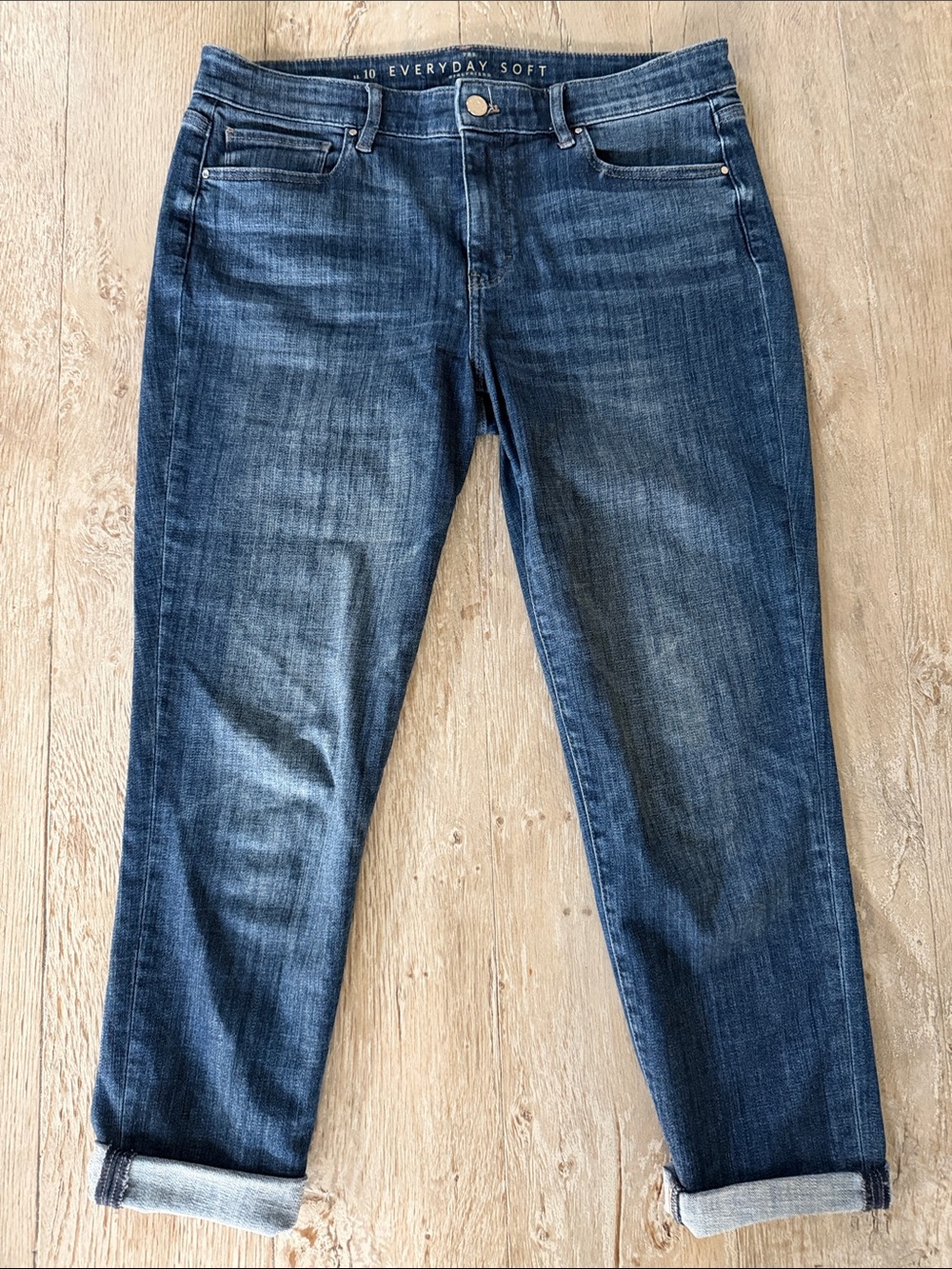 WHBM Cropped Everyday Soft Girfriend Jeans sz 10